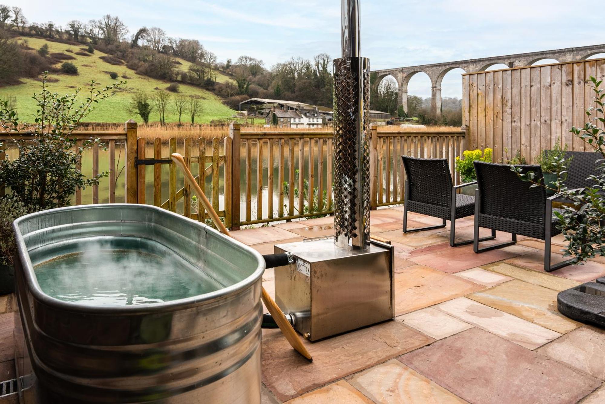 Viaduct River View & Outdoor Bath - Couples Retreat Calstock Экстерьер фото